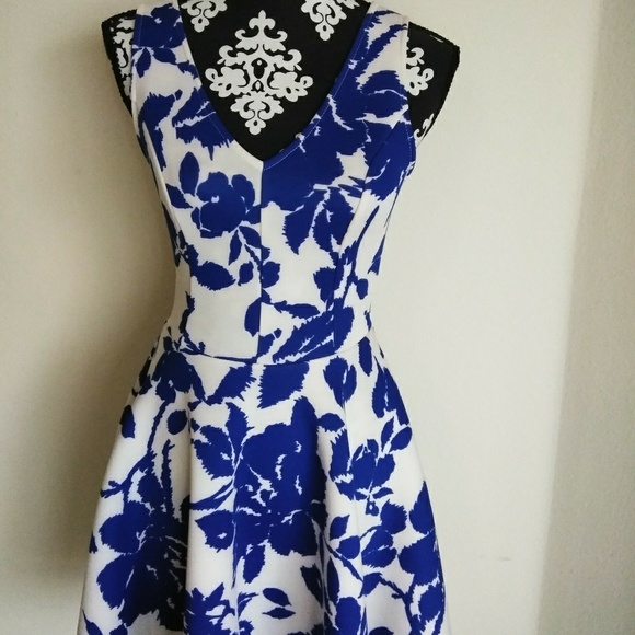 Aqua Dresses & Skirts - Aqua From Bloomingdale's $125 NWT Scuba Dress M